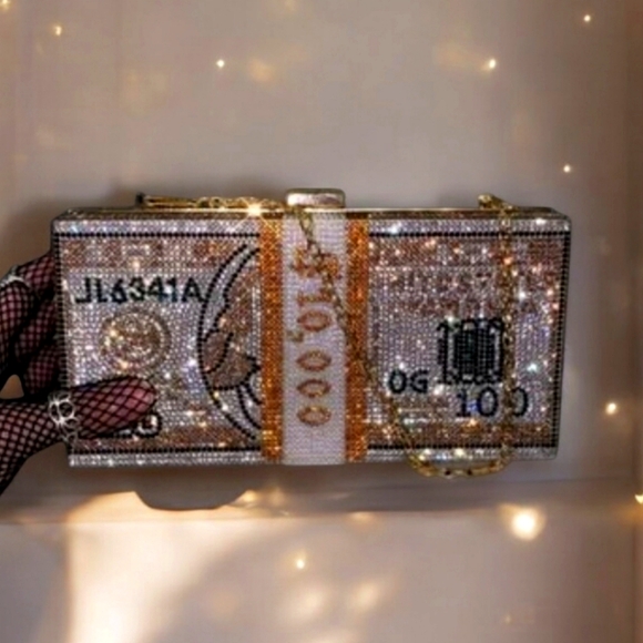 Fashionable Gold and Clear Rhinestones 10K US Dollar Money Purse - Picture 1 of 9